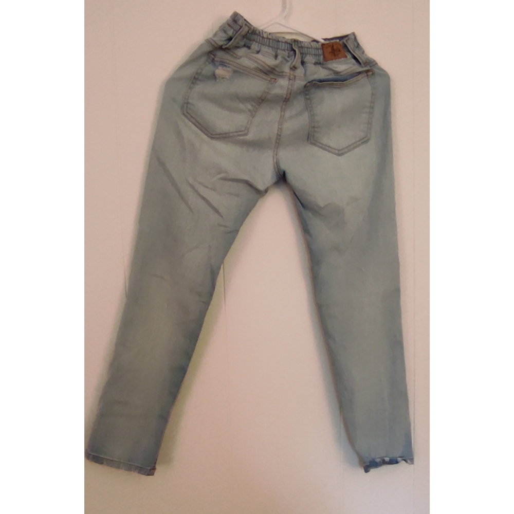 Jeans - Picture 2 of 2